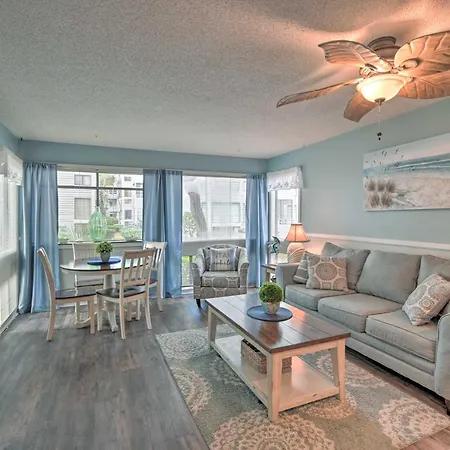 Myrtle Beach Retreat With Sunroom Walk To Beach!